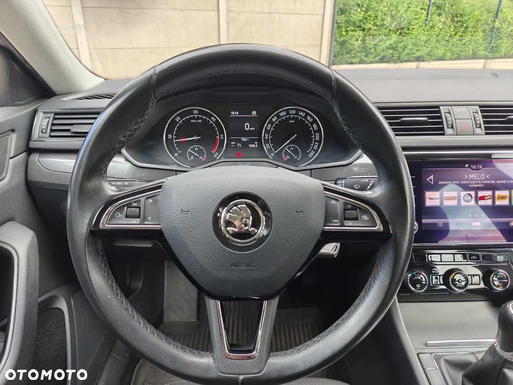 Skoda Superb 2.0 TDI Active - 10