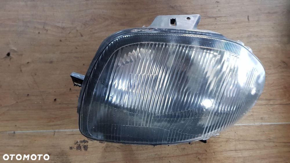 RENAULT CLIO II LAMPA PRZÓD LEWA - 1
