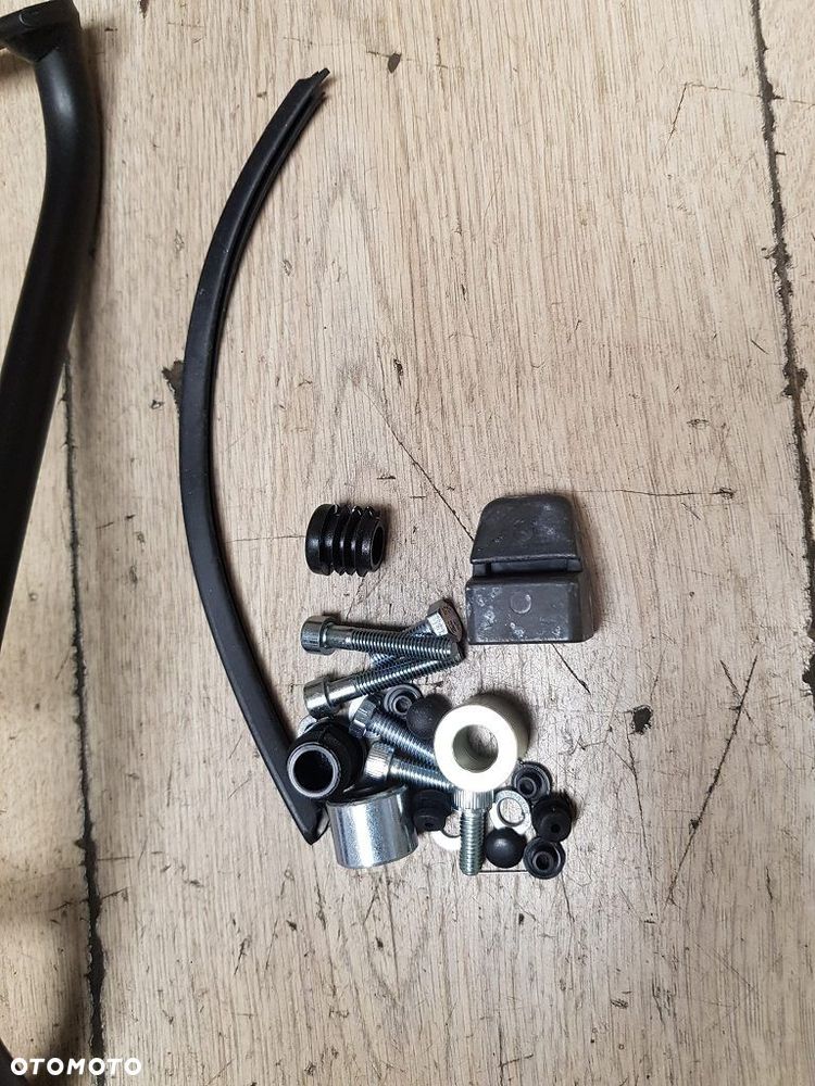 Stelaż pod kufer centralny bagażnik Suzuki UX50 Zillion  997SO-22F00-060 - 4