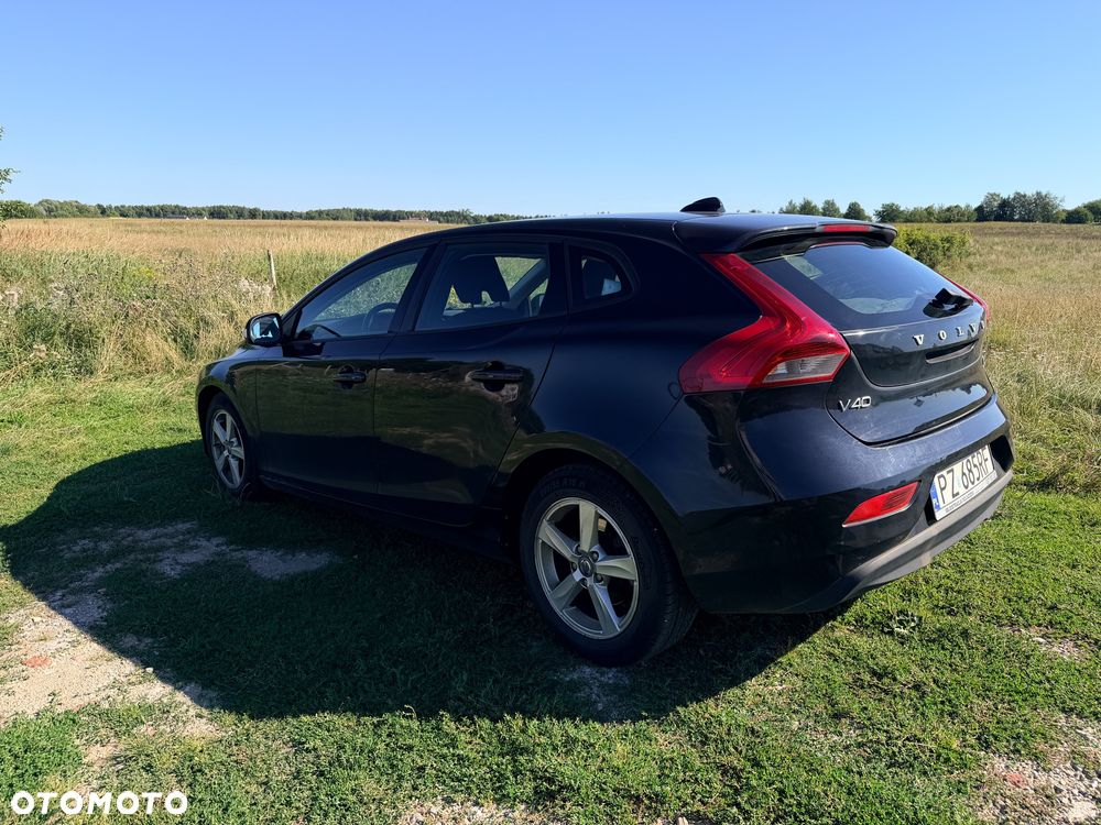 Volvo V40 D2 Base - 4