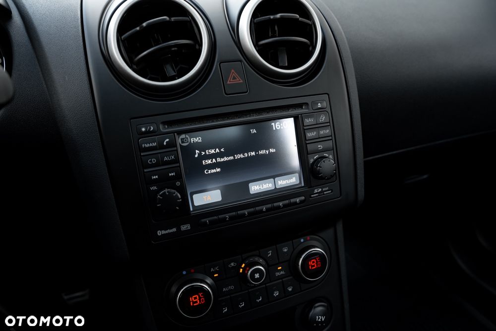Nissan Qashqai 2.0 4x4 Tekna - 33
