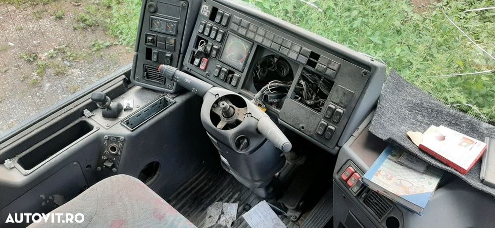 Piese autobuz Mercedes Integro 0550-19 din 1999 - 7