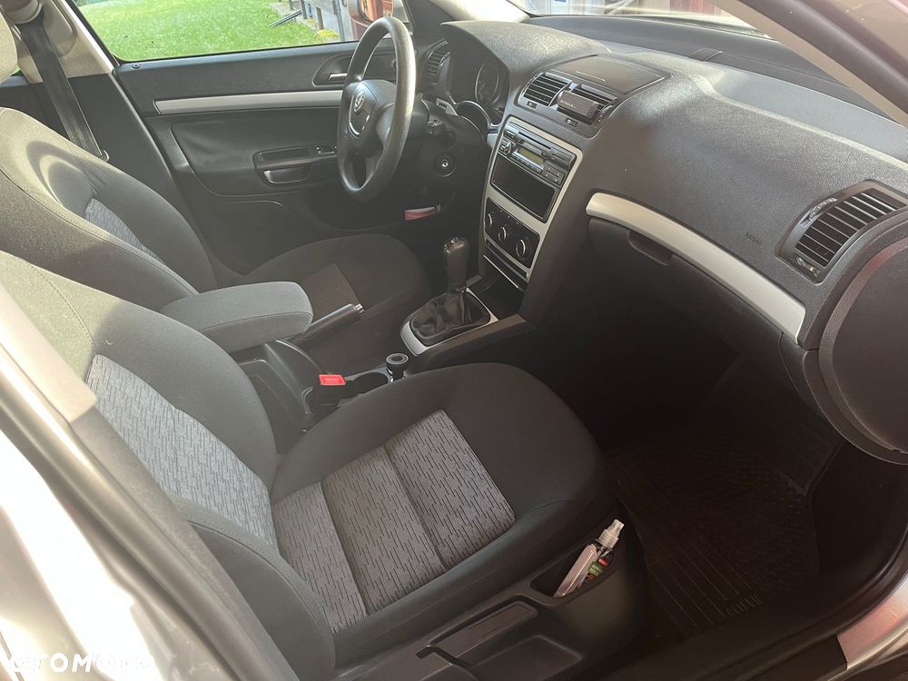 Skoda Octavia 1.4 TSI Ambiente - 11