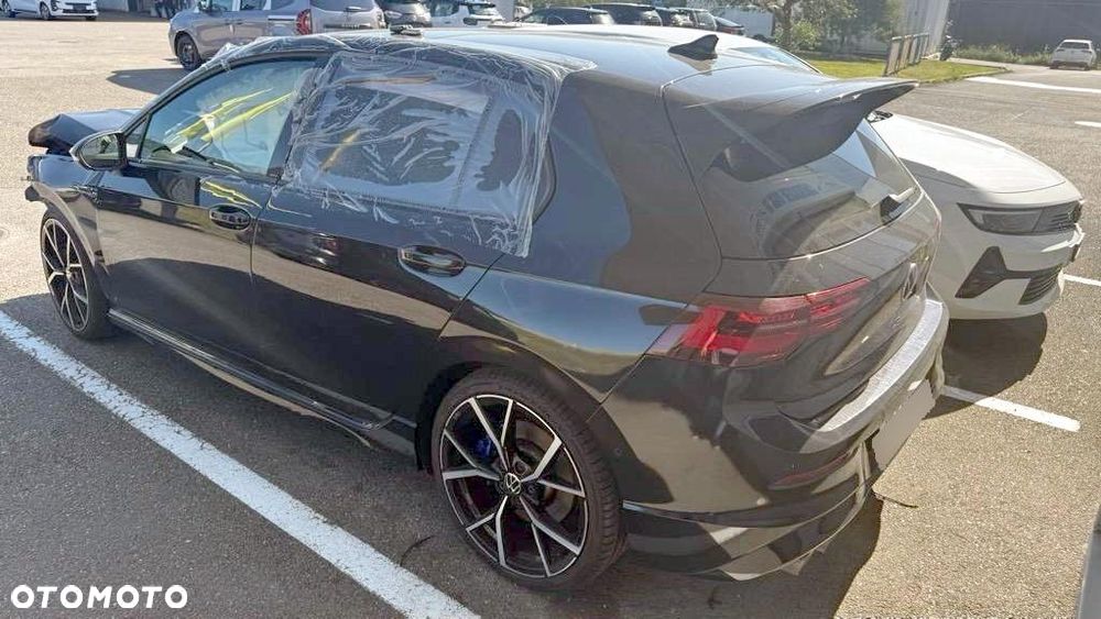 Volkswagen Golf - 1