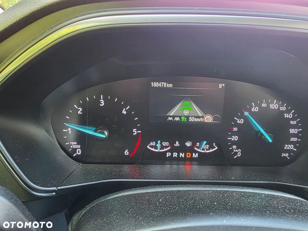 Ford Focus 1.5 EcoBlue Start-Stopp-System TITANIUM DESIGN - 18