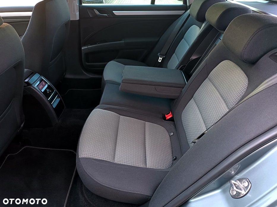 Skoda Superb 2.0 TDI Elegance DSG - 22