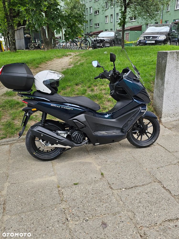 Kymco Skytown - 8