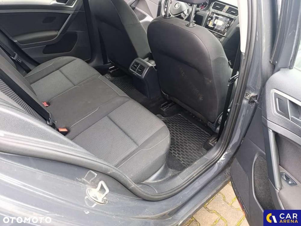 Volkswagen Golf - 39