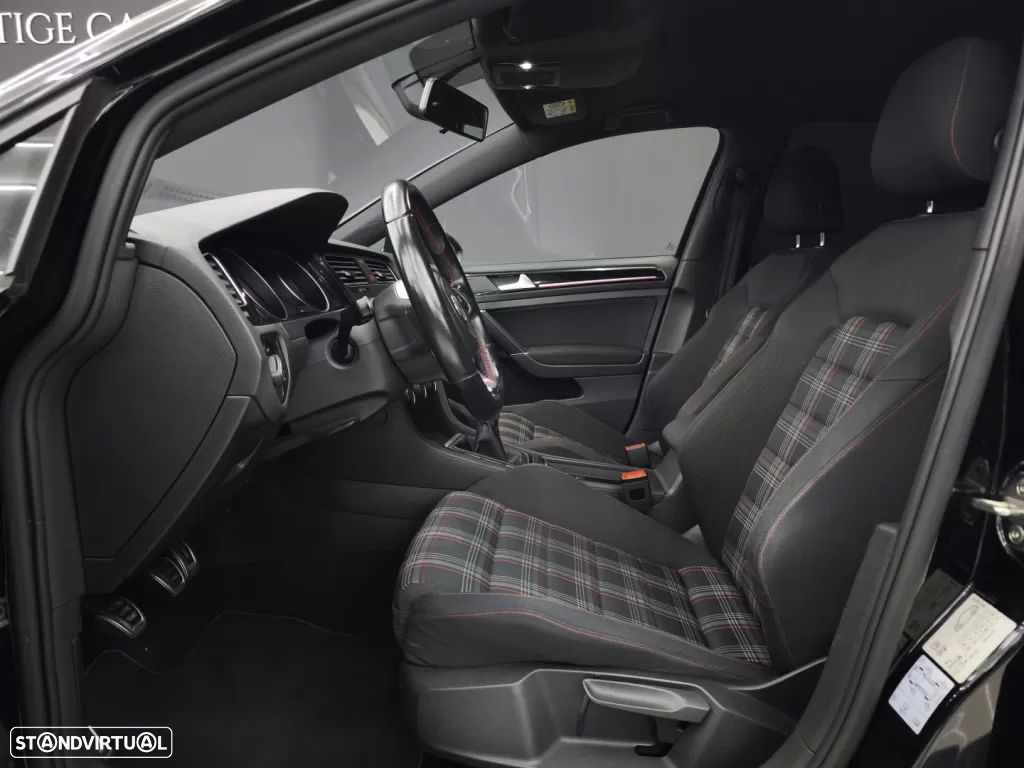VW Golf 2.0 TSi GTi Performance - 18