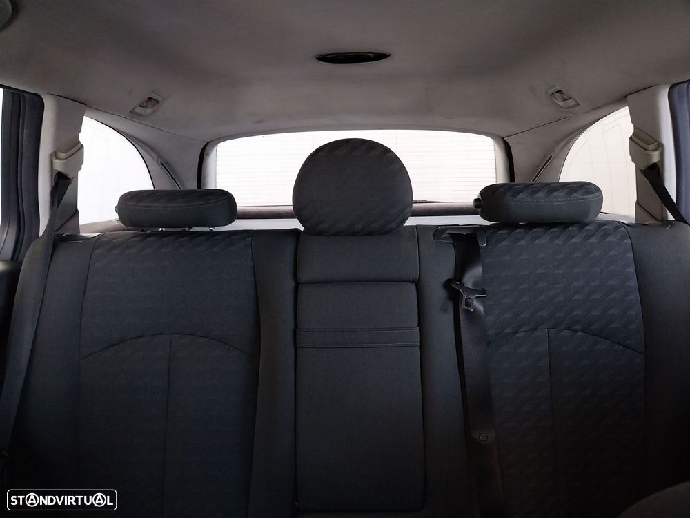 Mercedes-Benz E 220 CDI Auto Avantgarde - 8