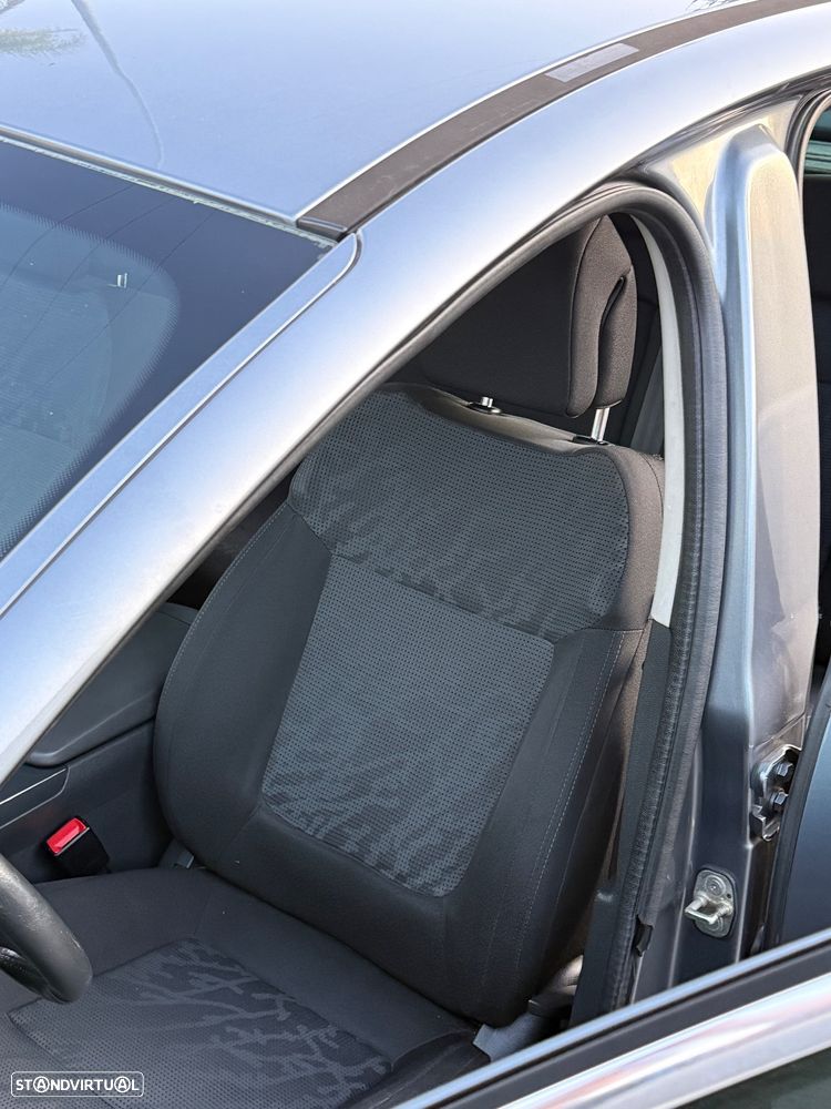 Peugeot 3008 1.6 e-HDi Executive CMP6 - 21