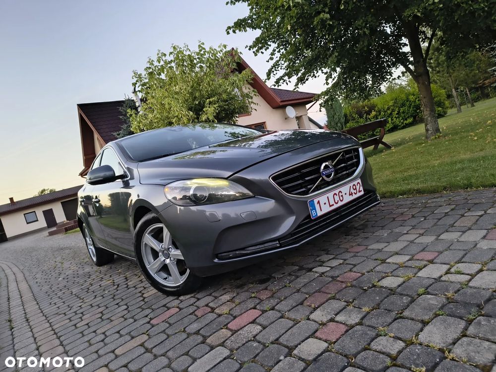 Volvo V40 D2 Summum - 1