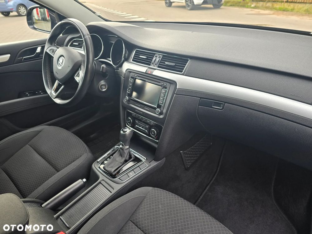 Skoda Superb 2.0 TDI DSG Elegance - 28