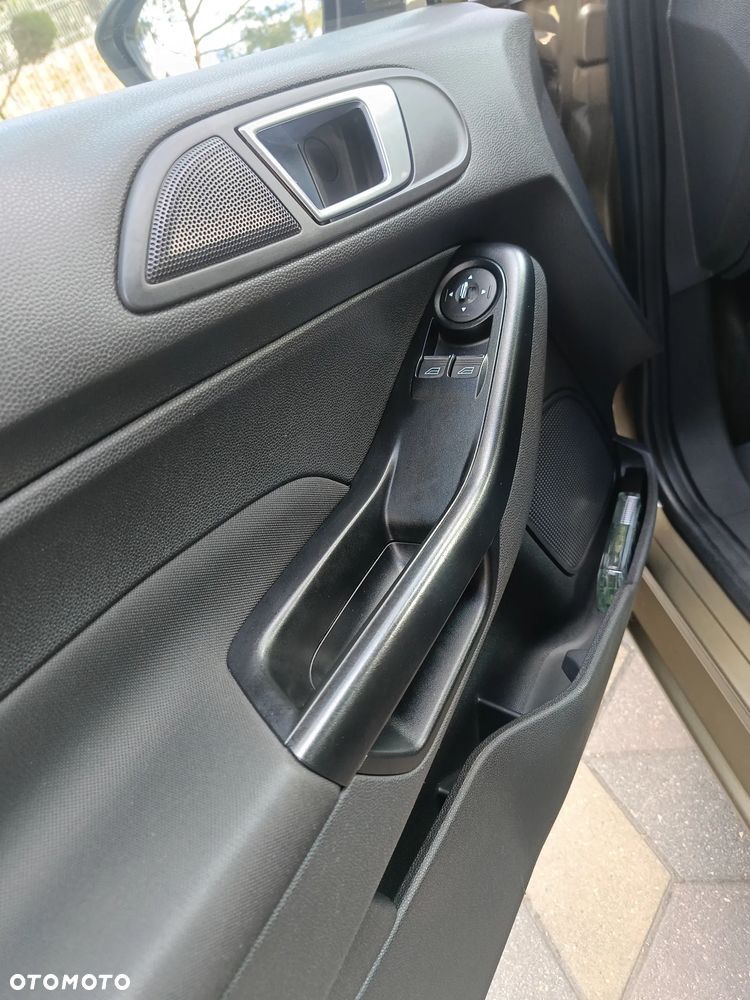 Ford Fiesta 1.25 Silver X (Trend) EU5 - 21