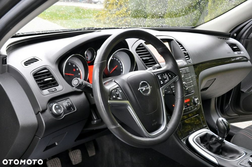 Opel Insignia - 22