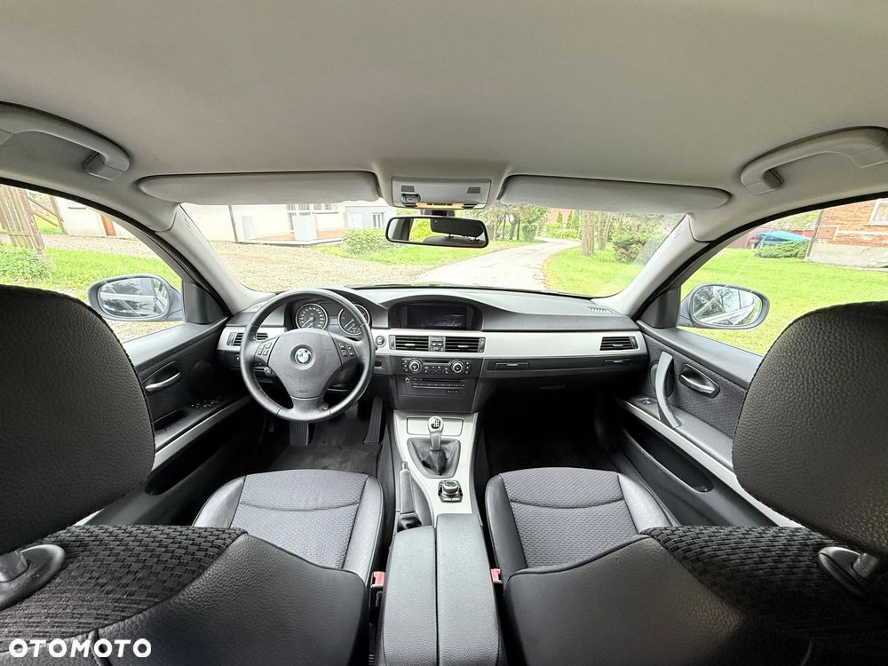 BMW Seria 3 330d - 20