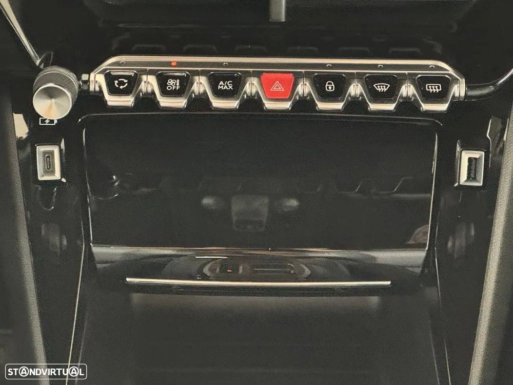 Peugeot 2008 1.5 BlueHDi Allure EAT8 - 18