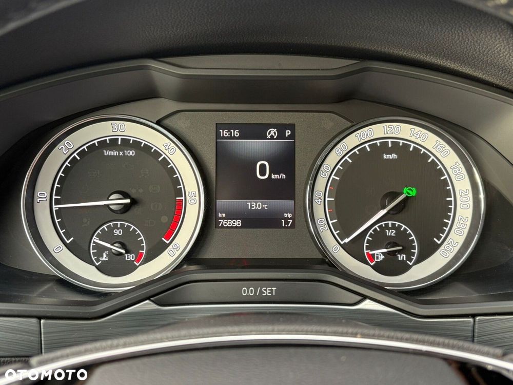 Skoda Superb 2.0 TDI SCR Ambition DSG - 8