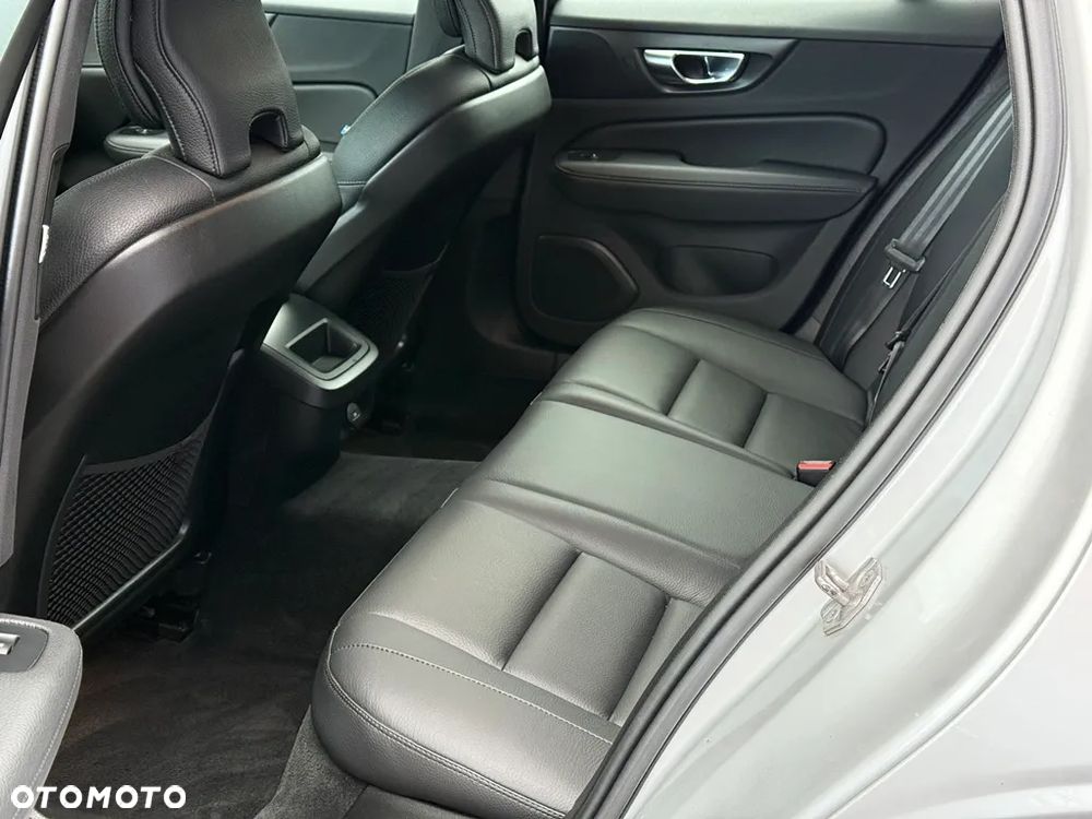 Volvo V60 B4 D Geartronic Inscription - 34