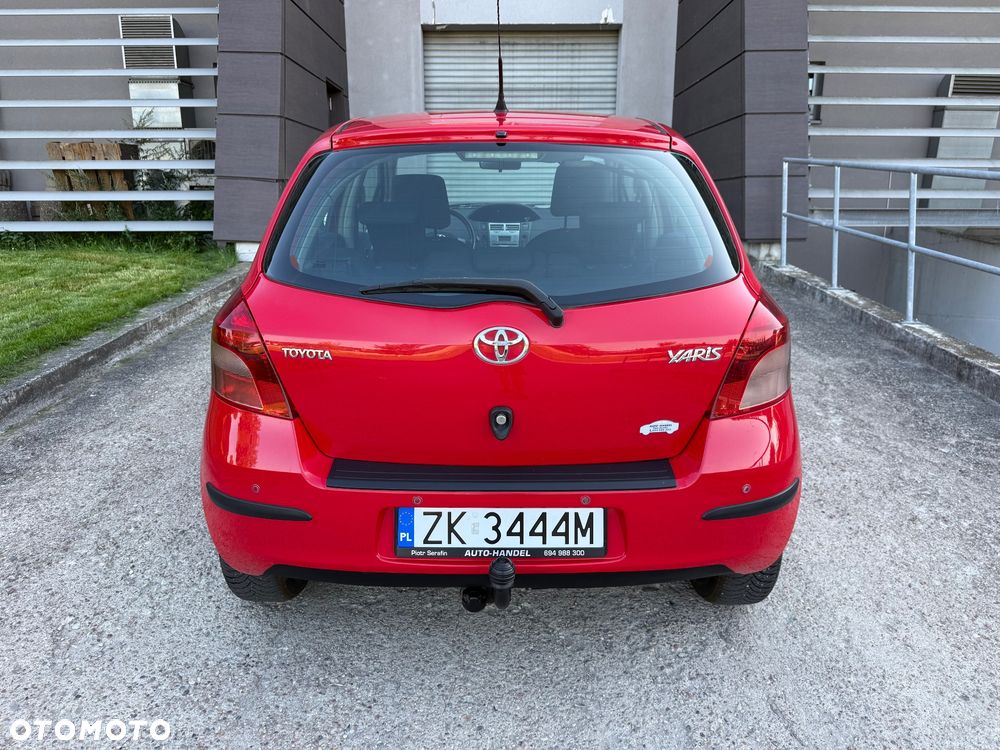 Toyota Yaris 1.3 Luna Premium - 8