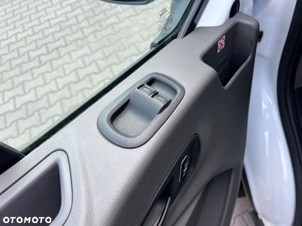 Ford Transit - 19