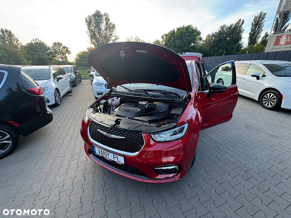Chrysler Pacifica - 34