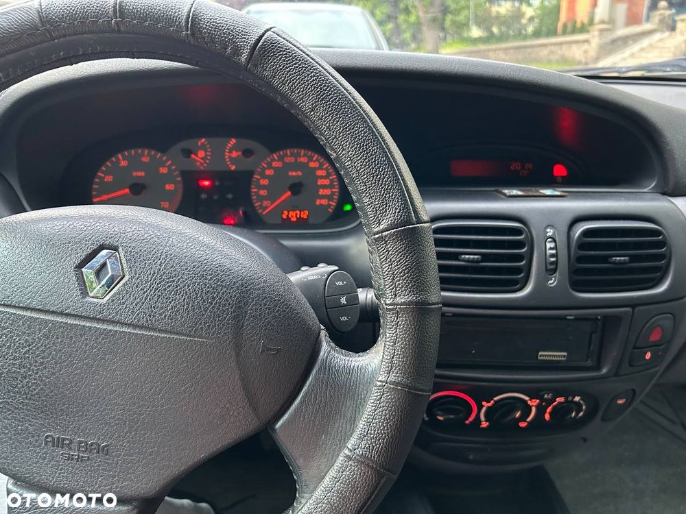 Renault Megane 2.0ide 16V Dynamique - 4