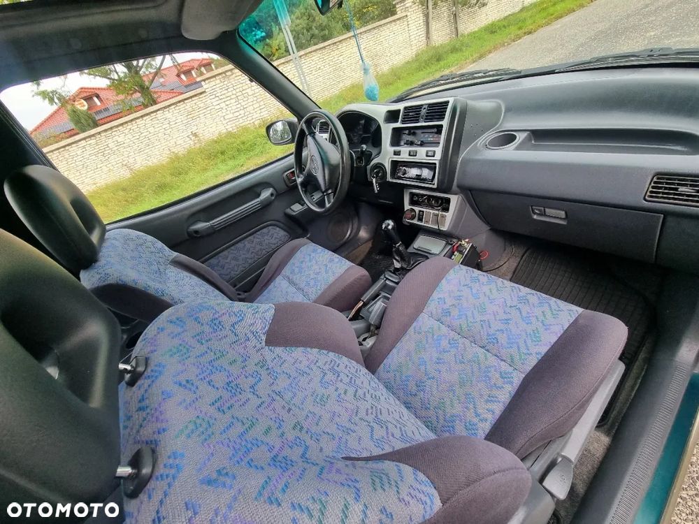 Toyota RAV4 2.0 GLi - 10