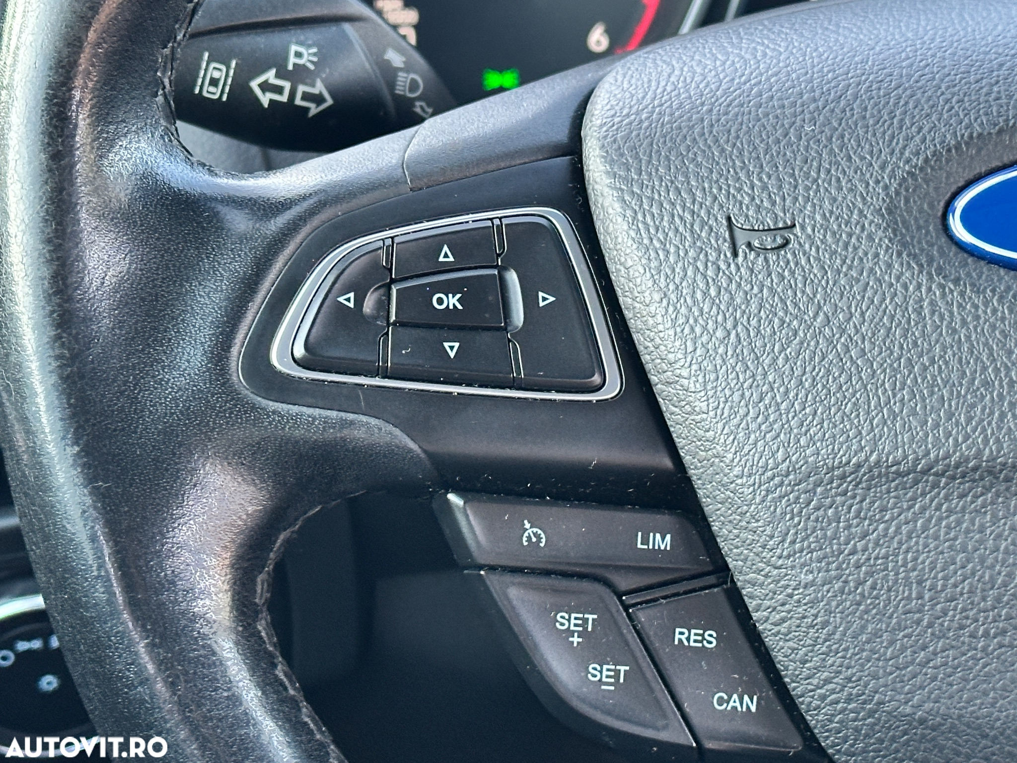 Ford Focus 1.5 EcoBlue Start-Stopp-System TITANIUM - 30
