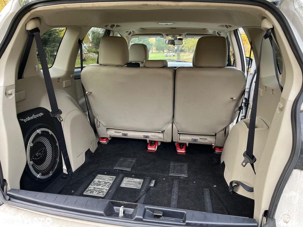 Mitsubishi Outlander 3.0 V6 XLS - 11