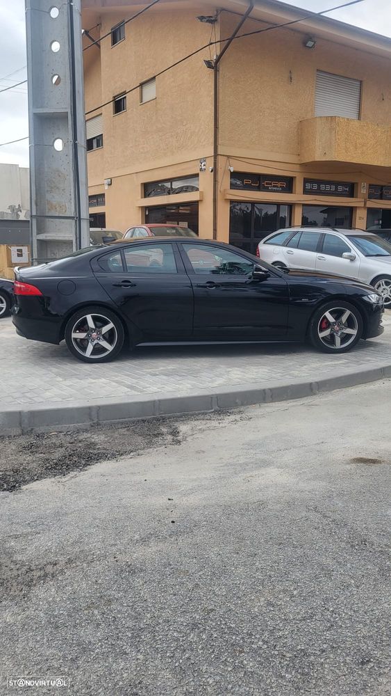 Jaguar XE - 4