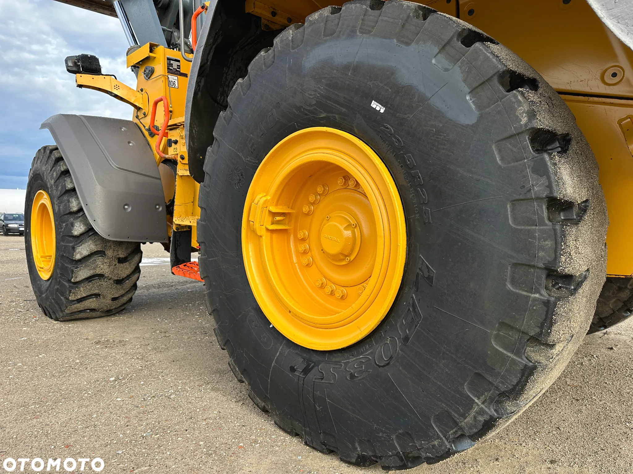 Volvo L110H - 9