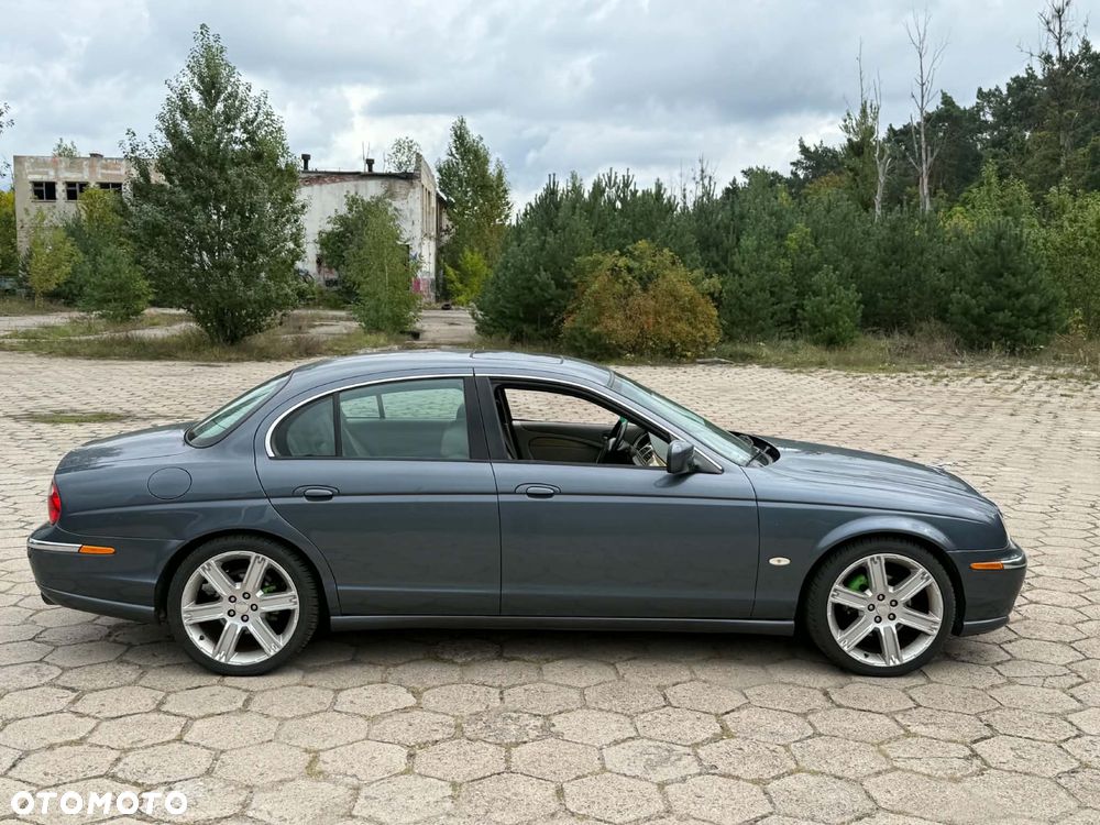 Jaguar S-Type - 9