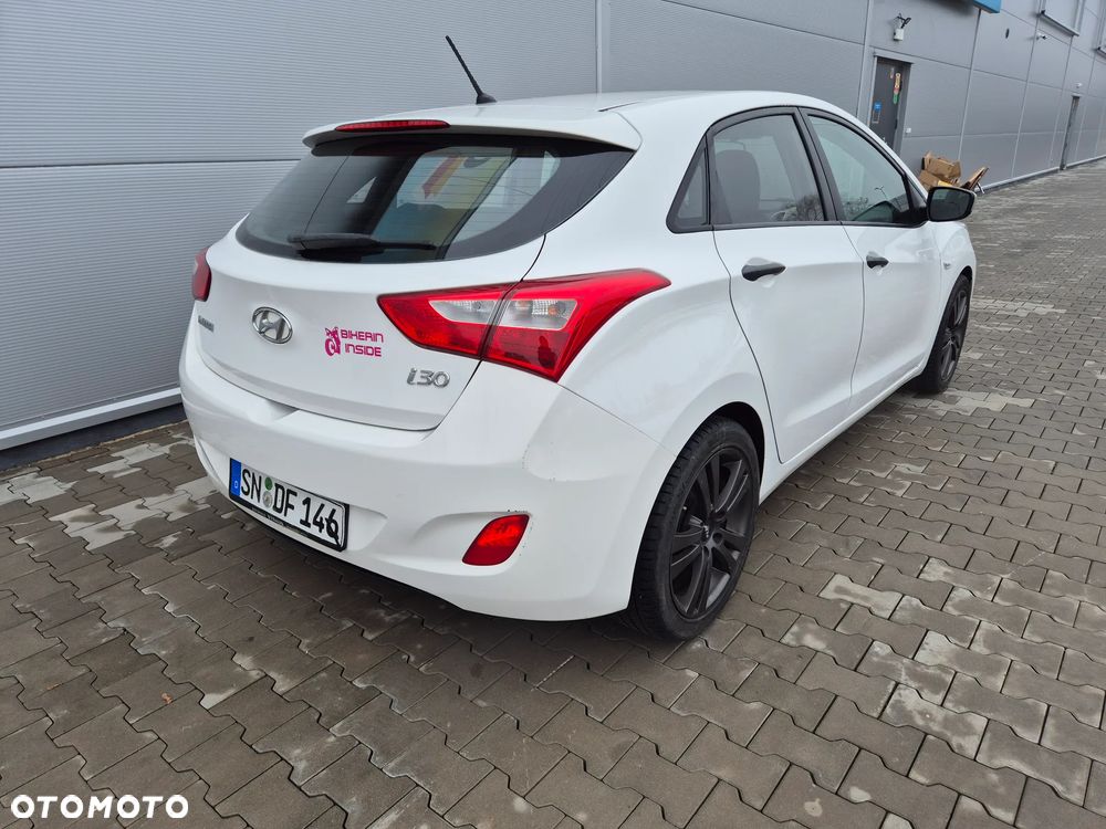 Hyundai i30 1.4 YES - 7