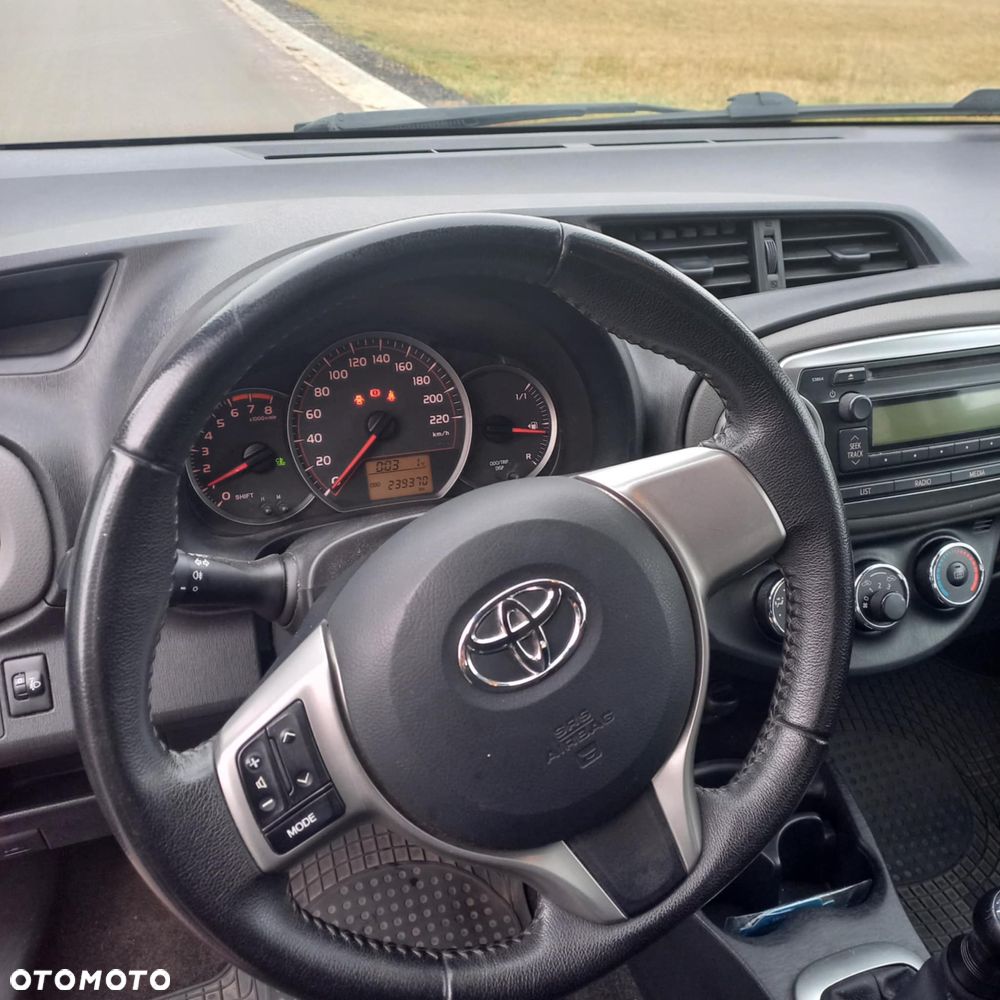 Toyota Yaris 1.0 Active - 14