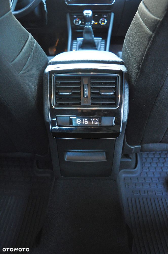 Skoda Superb 1.5 TSI ACT Ambition - 27