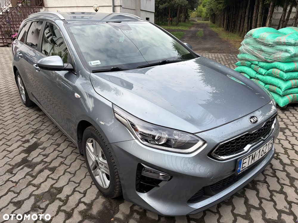 Kia Ceed 1.6 CRDi mHEV M - 3