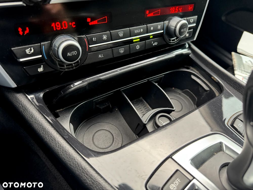 BMW 5GT 535i xDrive Gran Turismo - 24