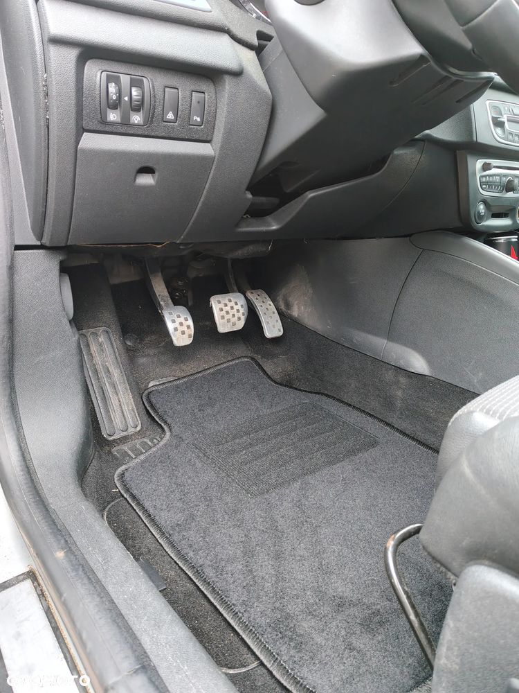 Renault Megane 1.9 dCi Dynamique Euro5 - 25