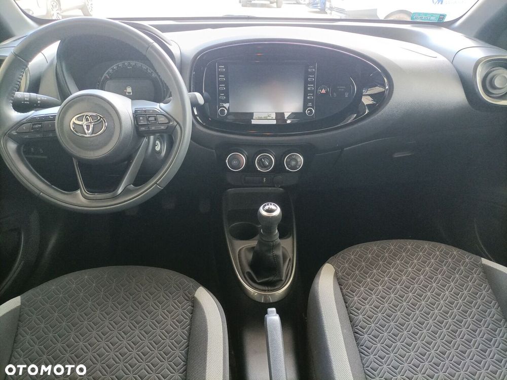 Toyota Aygo X - 10