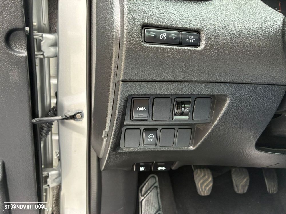 Nissan Qashqai 1.3 DIG-T N-Connecta - 10