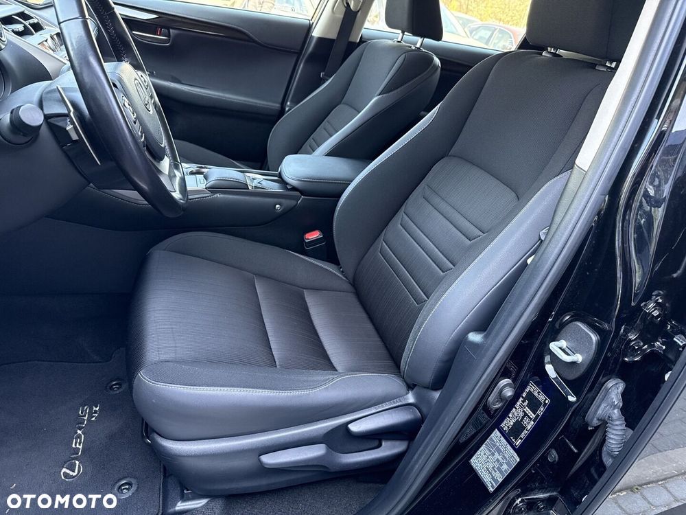 Lexus NX 300h Elegance 2WD - 16
