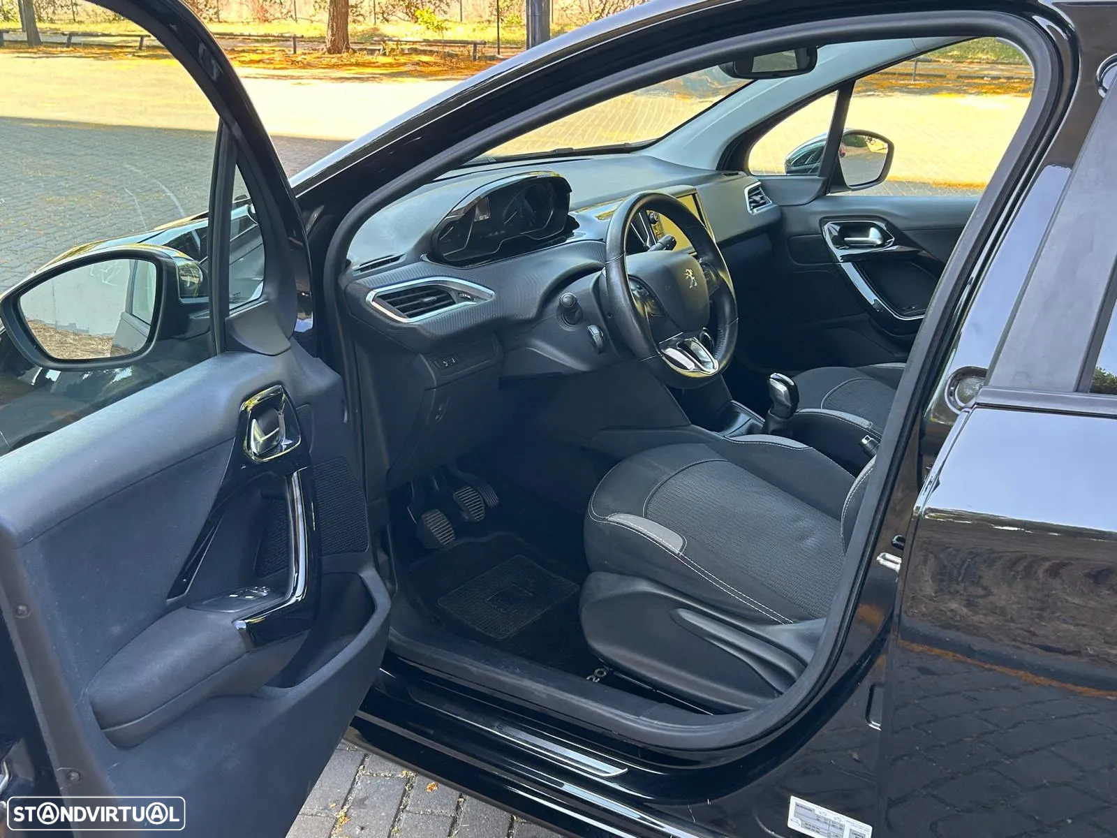Peugeot 208 1.6 BlueHDi Style - 9