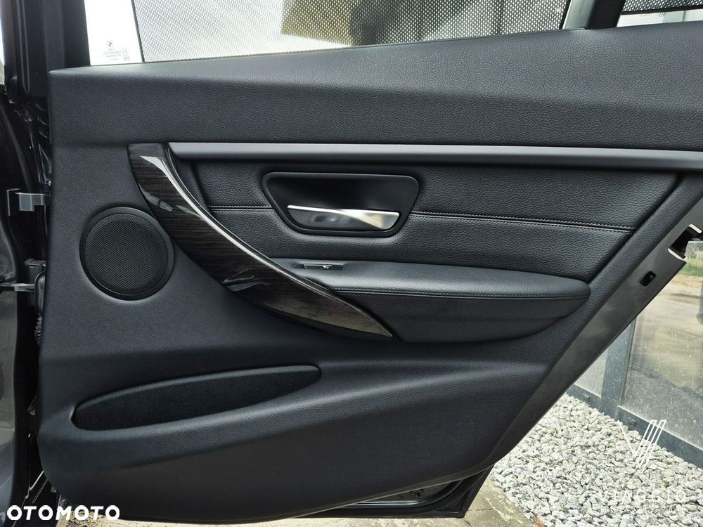 BMW Seria 3 - 23