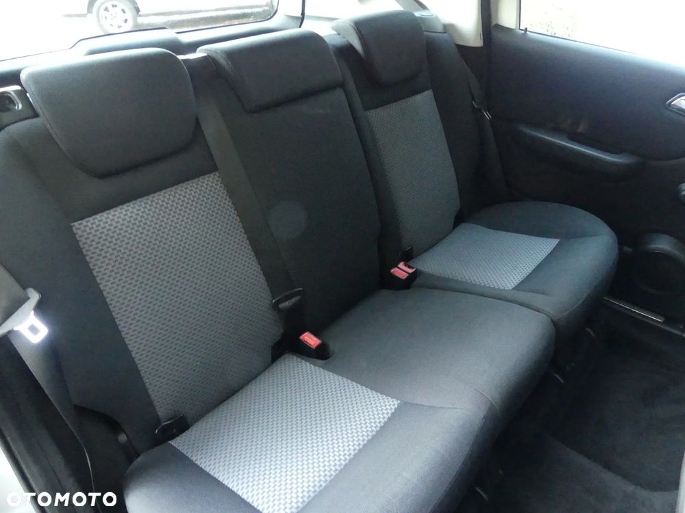 Mercedes-Benz Klasa A 180 CDI - 13