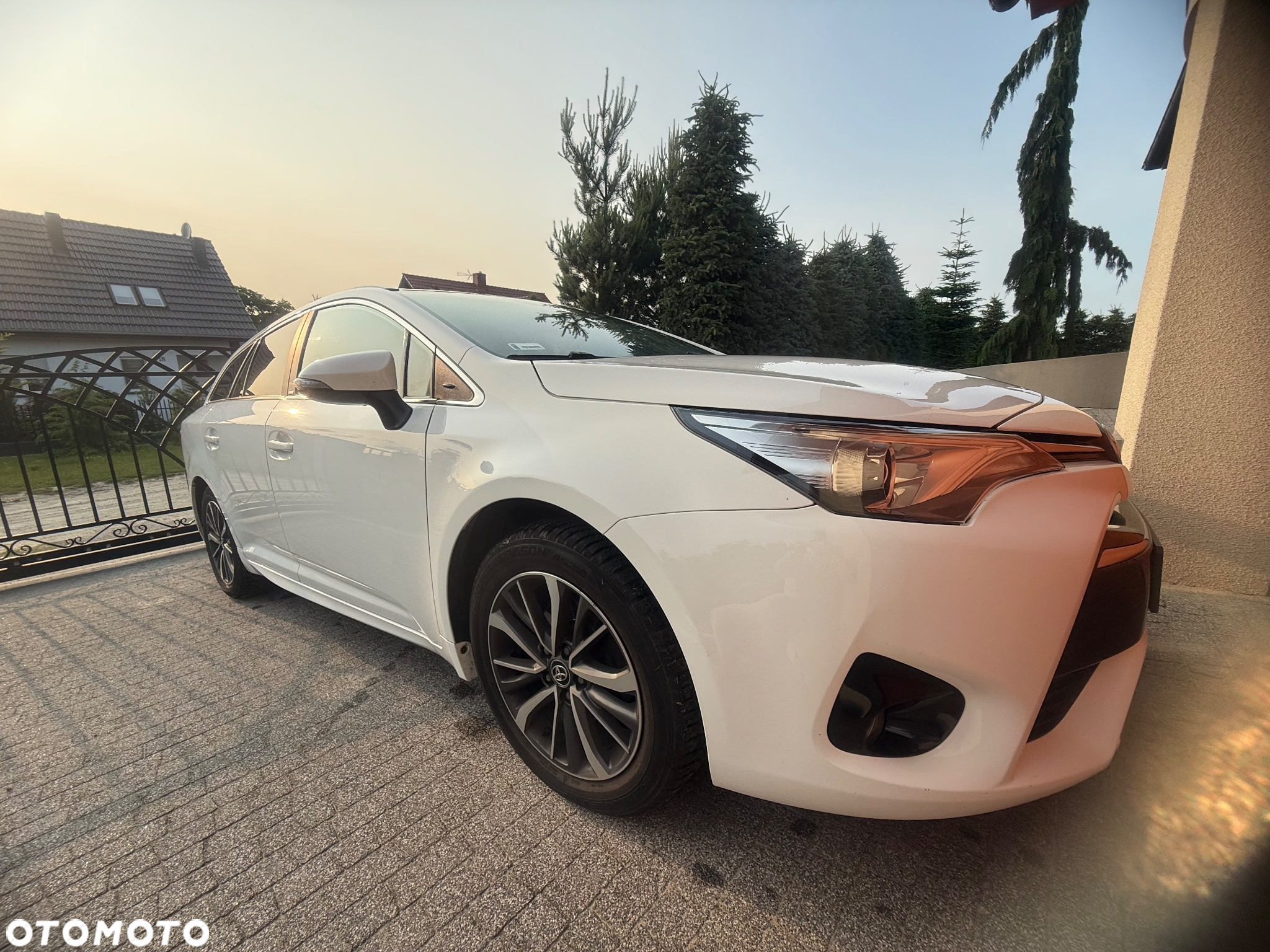 Toyota Avensis - 7