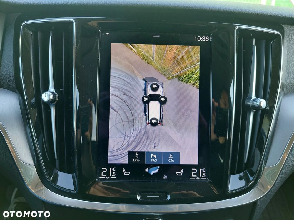 Volvo V60 D4 Momentum Pro - 26