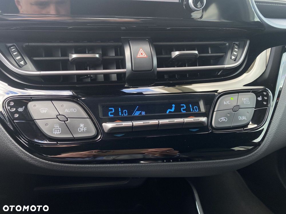 Toyota C-HR - 21