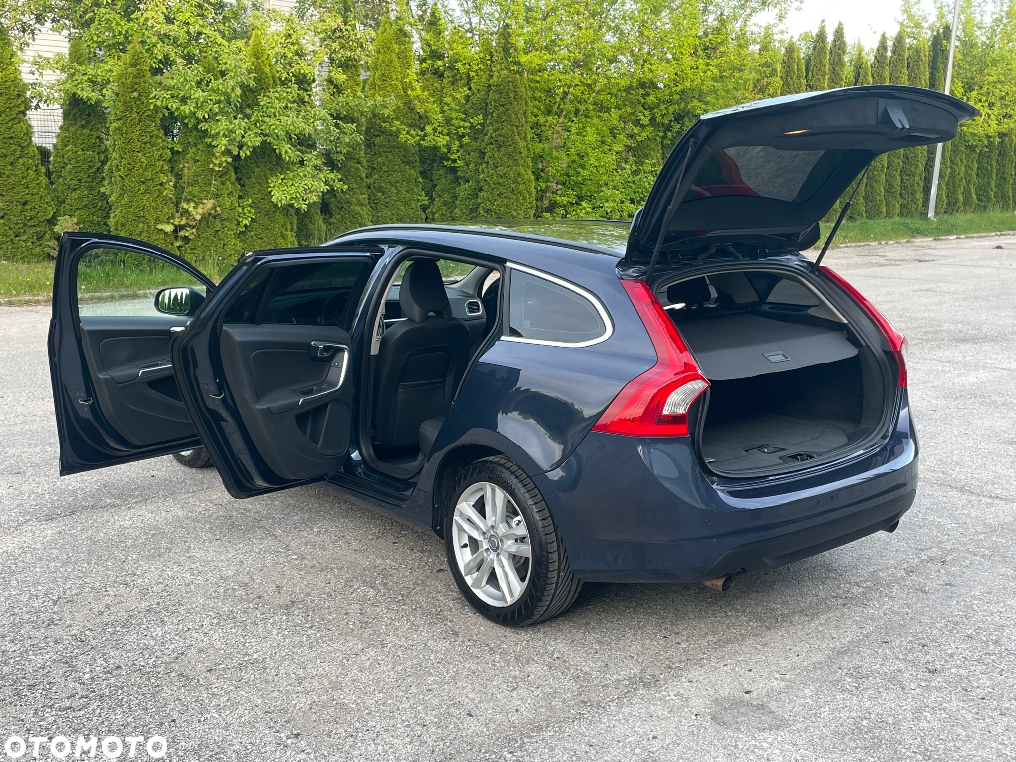 Volvo V60 T3 Momentum - 40