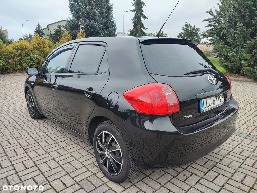 Toyota Auris 1.6 VVT-i Premium - 11